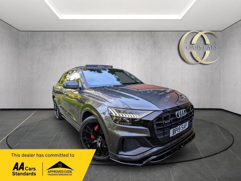 AUDI Q8