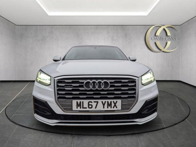 AUDI Q2