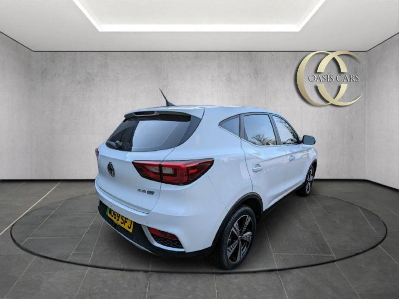 MG ZS