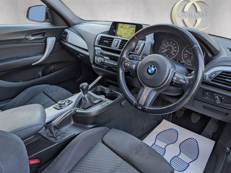 BMW 1 SERIES