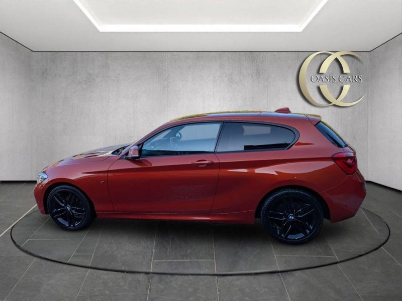 BMW 1 SERIES