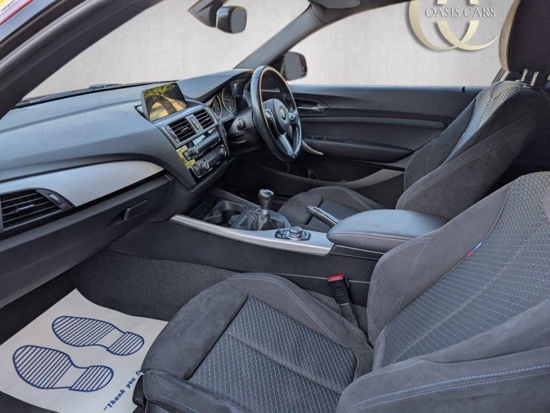 BMW 1 SERIES