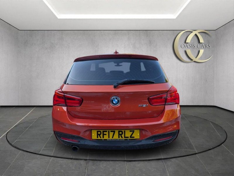 BMW 1 SERIES