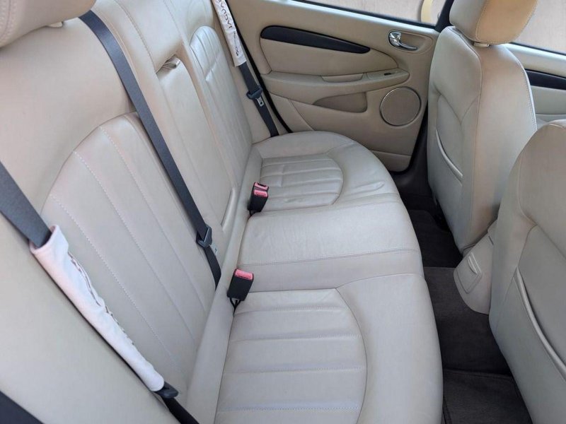 JAGUAR X-TYPE