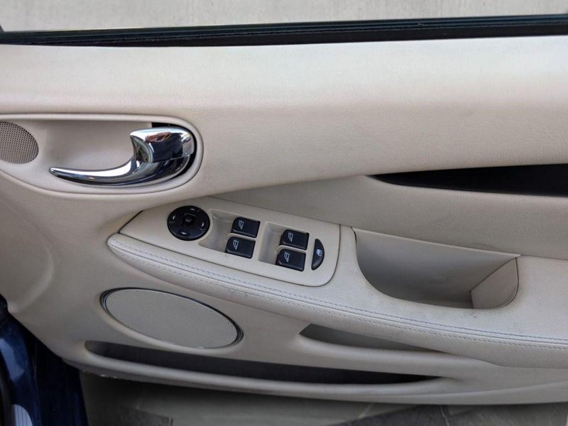 JAGUAR X-TYPE