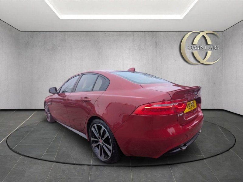 JAGUAR XE