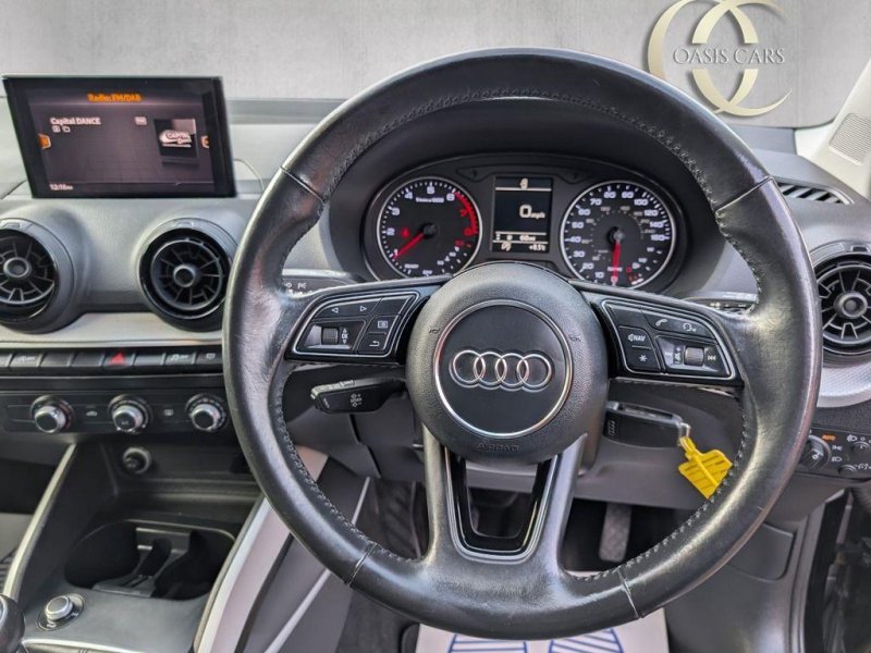 AUDI Q2