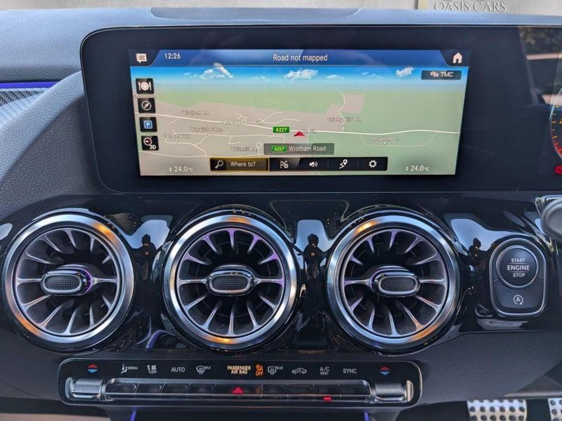 MERCEDES-BENZ GLA CLASS