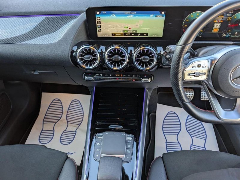 MERCEDES-BENZ GLA CLASS