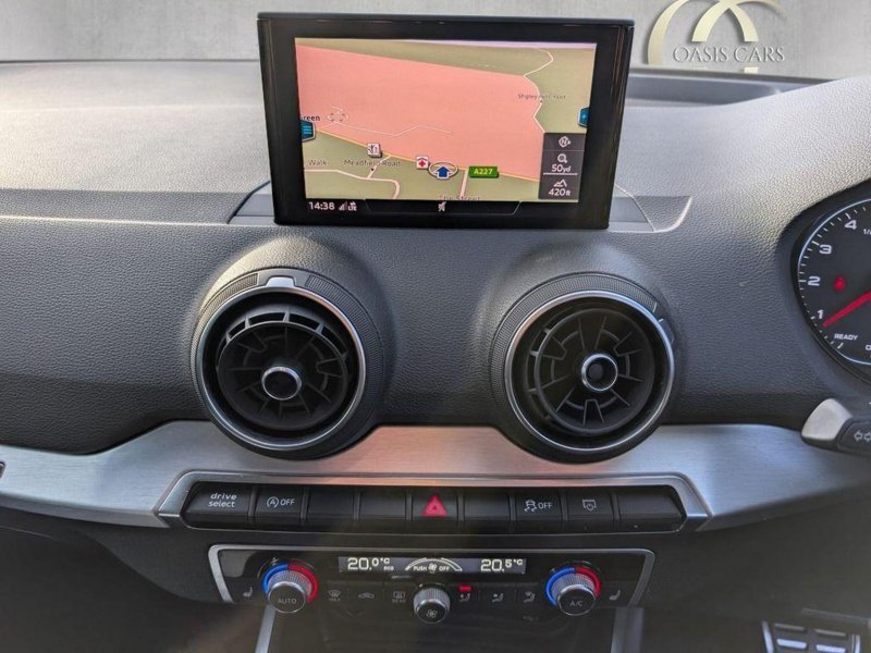 AUDI Q2