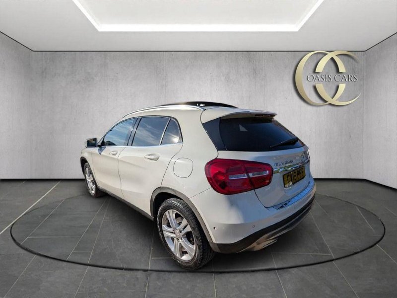 MERCEDES-BENZ GLA CLASS