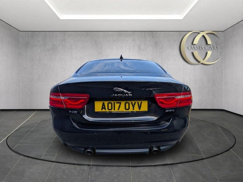 JAGUAR XE