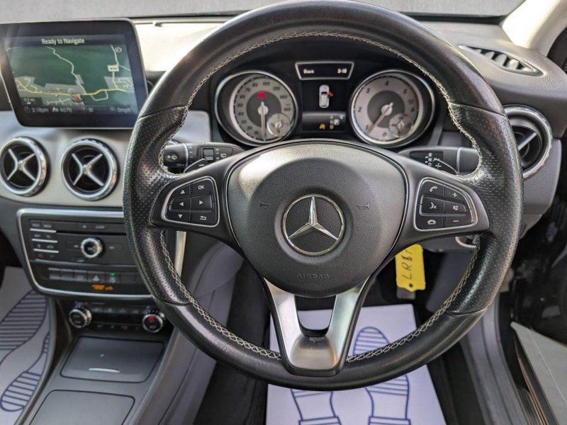 MERCEDES-BENZ GLA CLASS