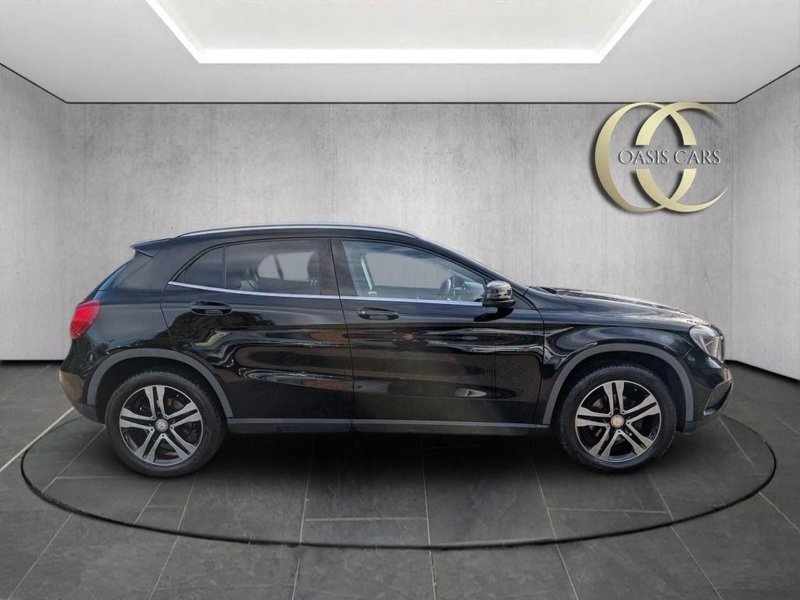 MERCEDES-BENZ GLA CLASS