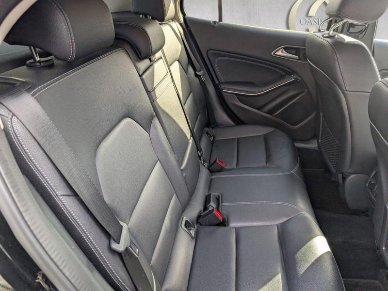 MERCEDES-BENZ GLA CLASS