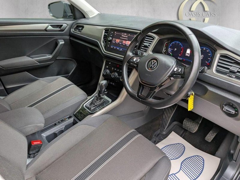 VOLKSWAGEN T-ROC