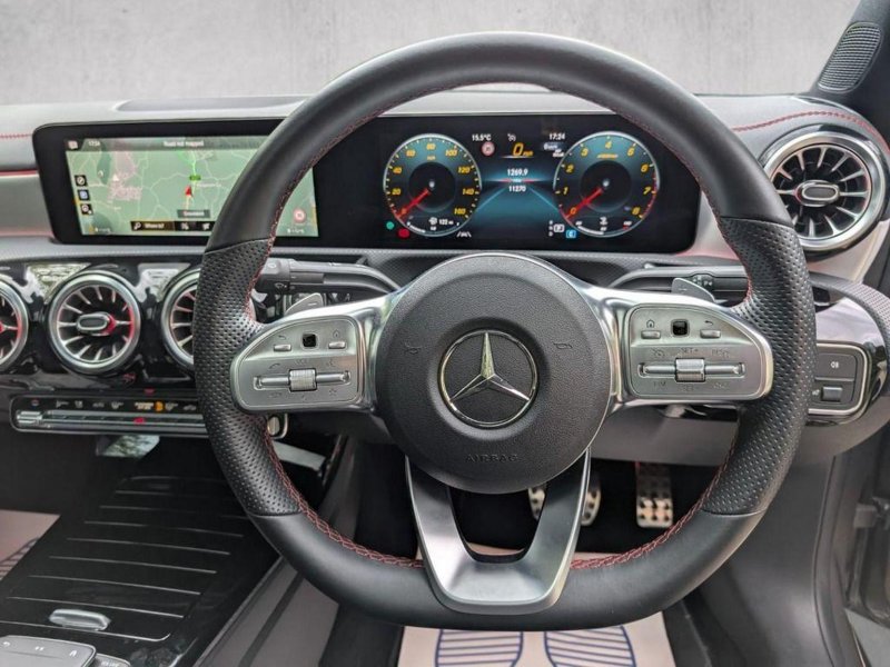 MERCEDES-BENZ CLA