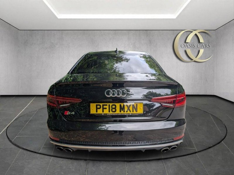 AUDI S4
