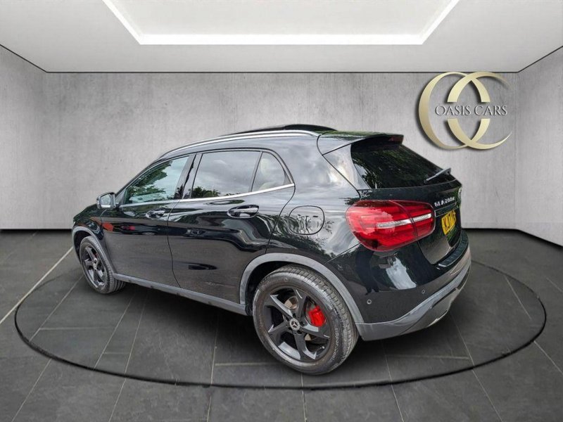 MERCEDES-BENZ GLA CLASS