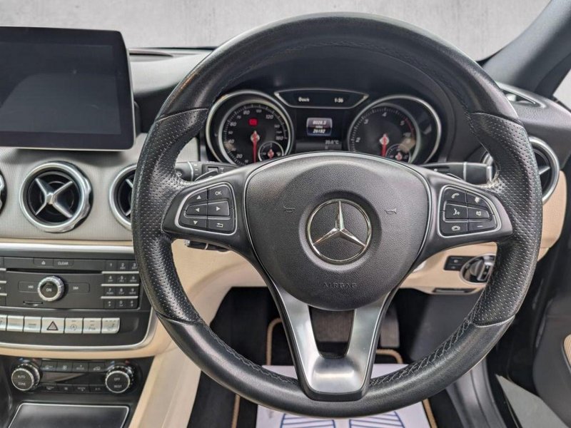 MERCEDES-BENZ GLA CLASS
