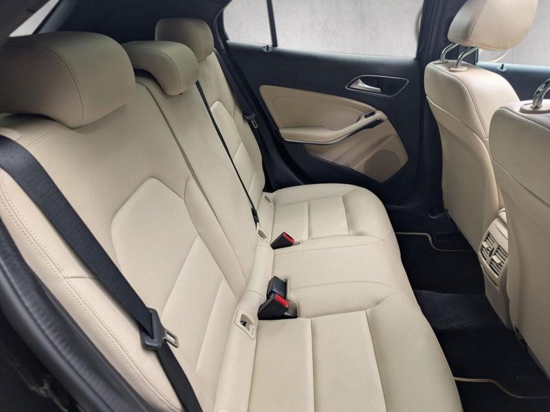 MERCEDES-BENZ GLA CLASS