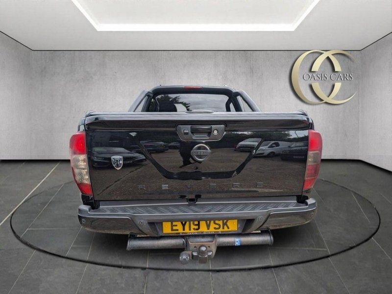 NISSAN NAVARA